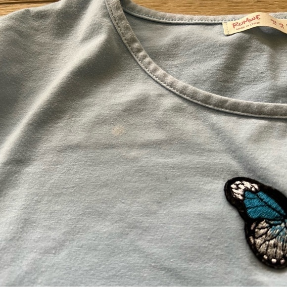Romwe powder blue short sleeved crop top with butterfly embroidery, XL. - Picture 12 of 12